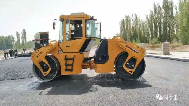 Sales data of road rollers by category from January to December 2014